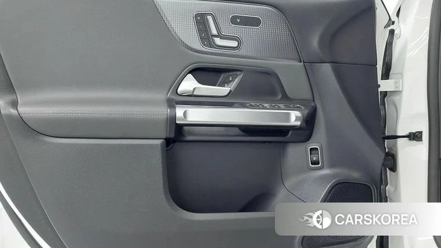 Mercedes-Benz EQB X243 2023 Белый из Кореи, фото 6