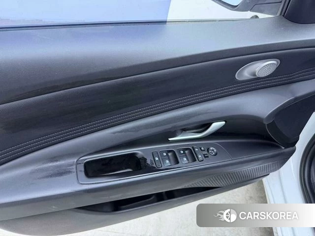 Hyundai Elantra 2023 Белый из Китая, фото 6