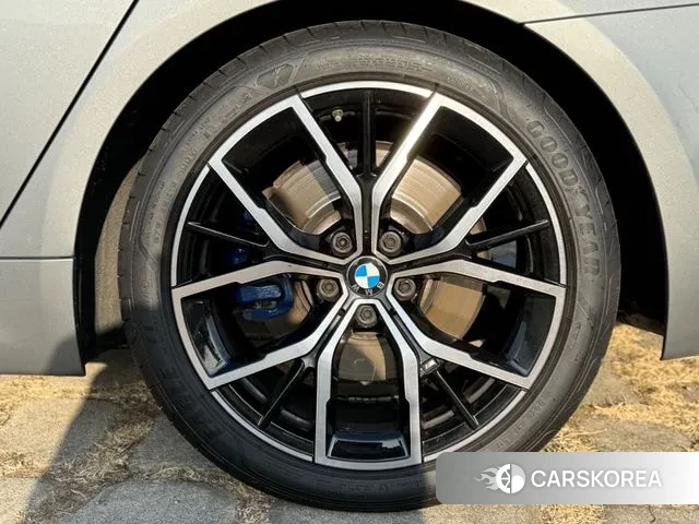 BMW 5 Series (G30) 2023 Серый из Кореи, фото 6