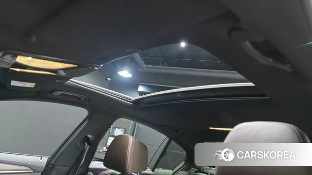BMW 5 Series (G30) 2020 Белый из Кореи, фото 6