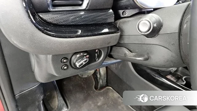 Mini Cooper Clubman 2023 Красный из Кореи, фото 6