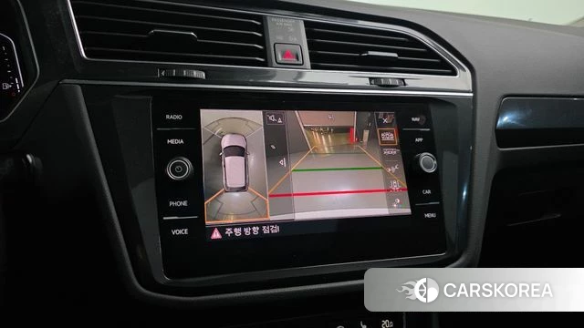 Volkswagen Tiguan second Generation 2020 Белый из Кореи, фото 6