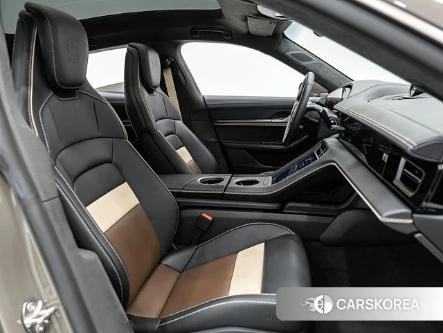 Porsche Taycan 2025 Цвет тростника из Кореи, фото 6
