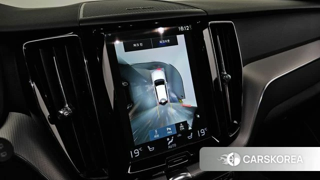 Volvo XC60 second Generation 2021 Белый из Кореи, фото 6