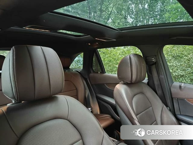 Mercedes-Benz GLC 2022 Темно-серый из Китая, фото 6