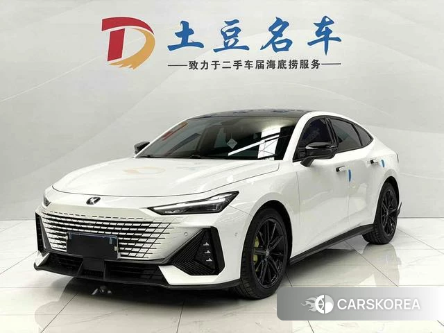 Chang'an UNI-V 2022 Белый из Китая, фото 6