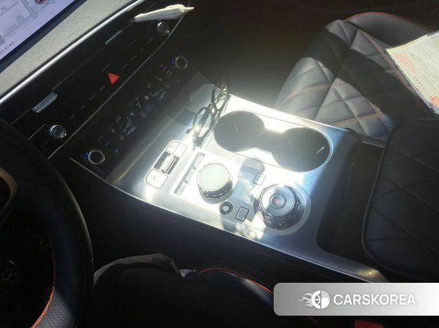 Genesis GV70 2024 Белый из Кореи, фото 6