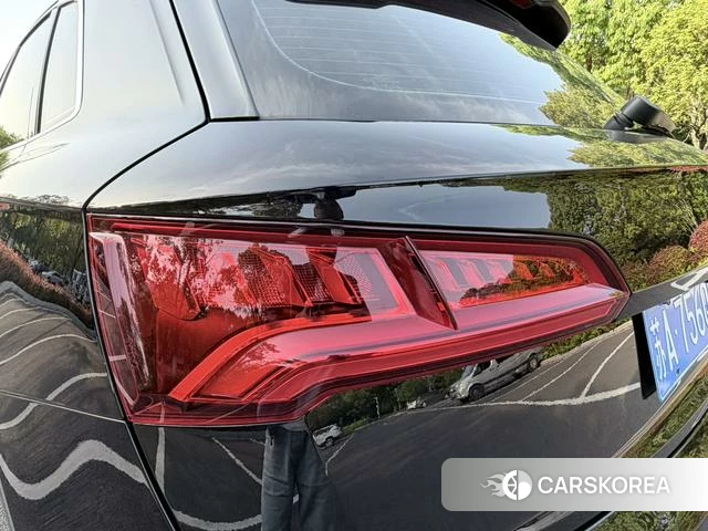 Audi Q5L 2020 Черный из Китая, фото 6