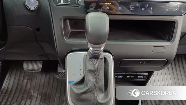 Hyundai Staria 2021 Серебряный из Кореи, фото 6