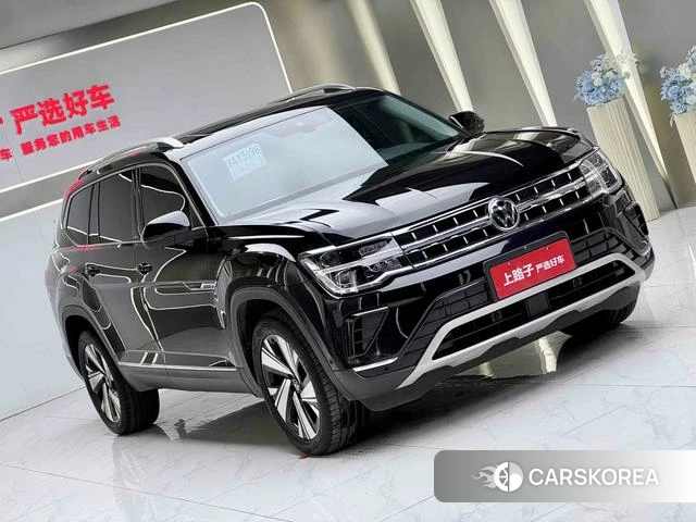 Volkswagen Tourang 2024 Черный из Китая, фото 6