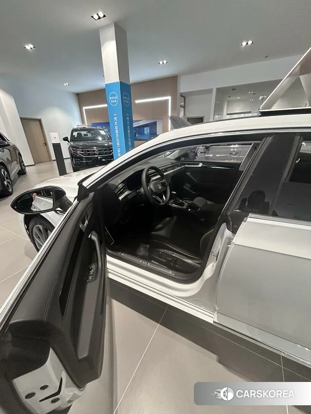Volkswagen CC 2024 Белый из Китая, фото 6