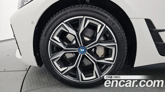 BMW i4 2022 Белый из Кореи, фото 6