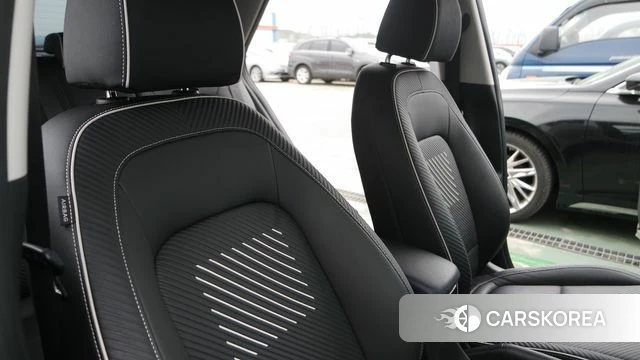 Hyundai Venue 2019 Серебристо-серый из Кореи, фото 6