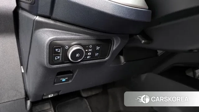 Ford Bronco 6th Generation 2023 Небесно-голубой из Кореи, фото 6