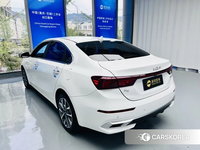 Kia K3 2022 Белый из Китая, фото 6