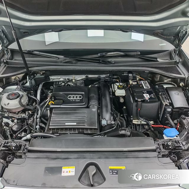 Audi Q3 2022 Темно-серый из Китая, фото 6