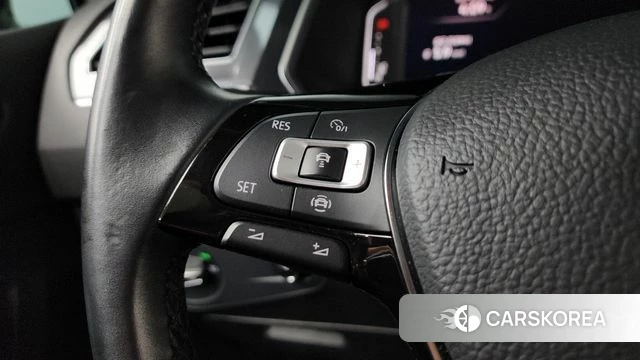 Volkswagen Tiguan Allspace 2020 Белый из Кореи, фото 6