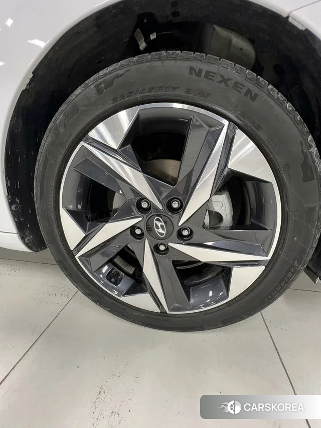 Hyundai Elantra 2023 Белый из Китая, фото 6