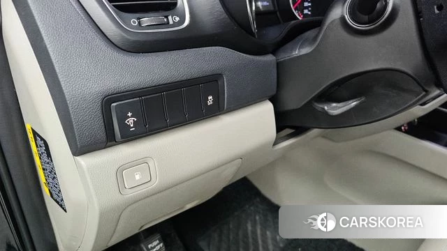 Kia The New Carnival 2018 Серый из Кореи, фото 6