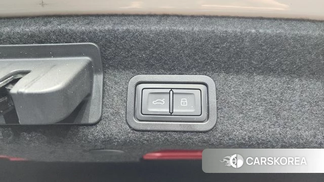 Audi A6 (C8) 2021 Белый из Кореи, фото 6