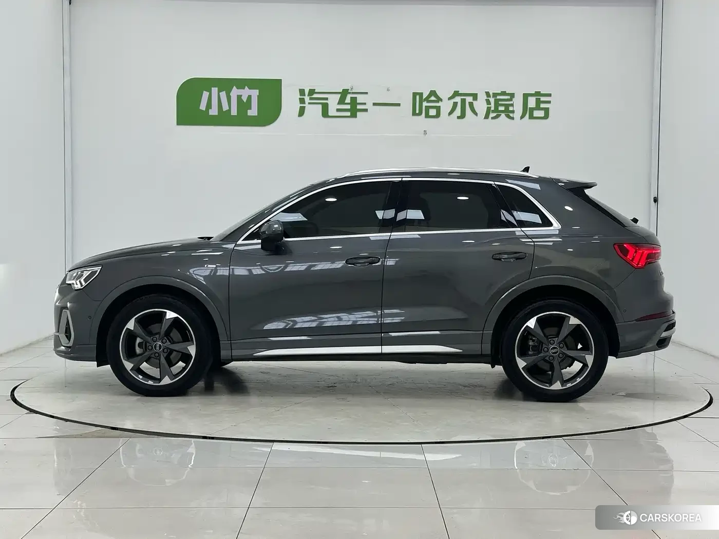Audi Q3 2023 Silver/gray из Китая, фото 6