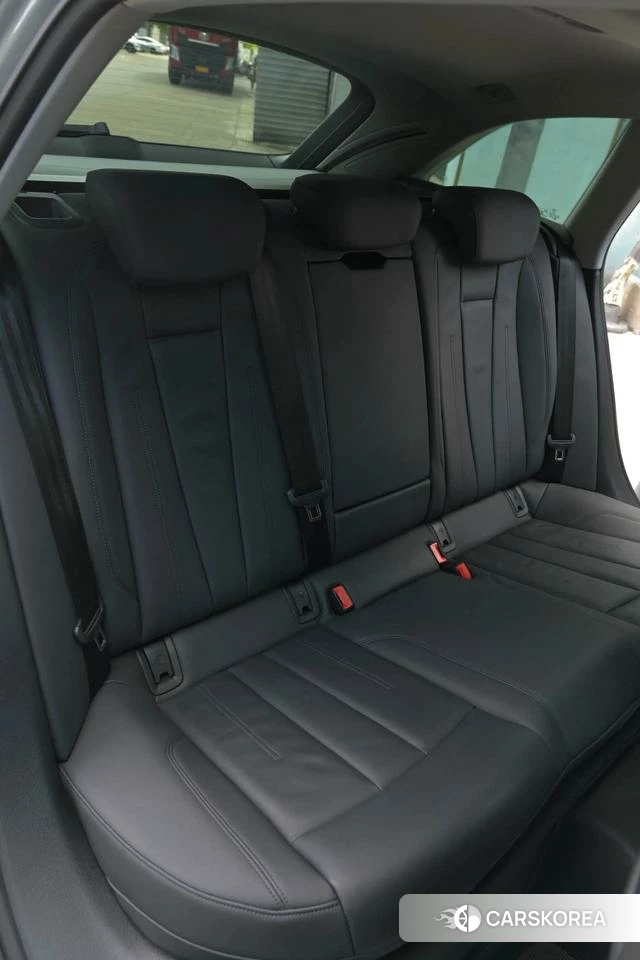 Audi A4 (import) 2021 Темно-серый из Китая, фото 6