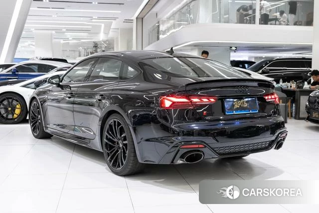 Audi RS 5 2023 Черный из Китая, фото 6