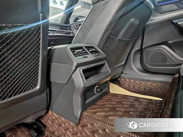 Audi A6L 2021 Черный из Китая, фото 6