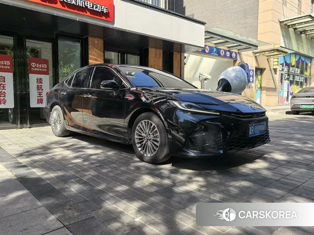 Toyota Camry 2025 Черный из Китая, фото 6