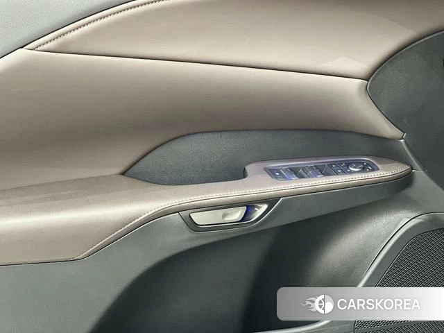Lexus RX 2026 Серебристо-серый из Китая, фото 6