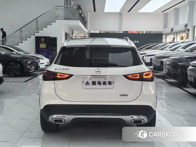 Mercedes-Benz GLA 2023 Белый из Китая, фото 6