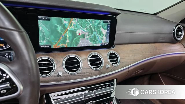 Mercedes-Benz E-Class W213 2018 Белый из Кореи, фото 6