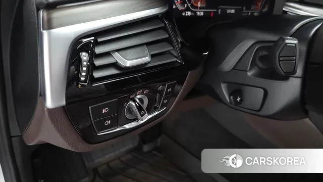 BMW 5 Series (G30) 2020 Серебряный из Кореи, фото 6