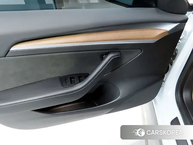 Tesla Model 3 2022 Белый из Кореи, фото 6