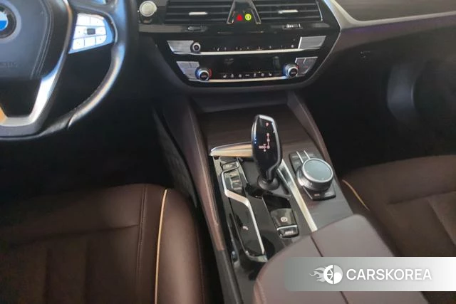 BMW 5 series 2021 Черный из Китая, фото 6