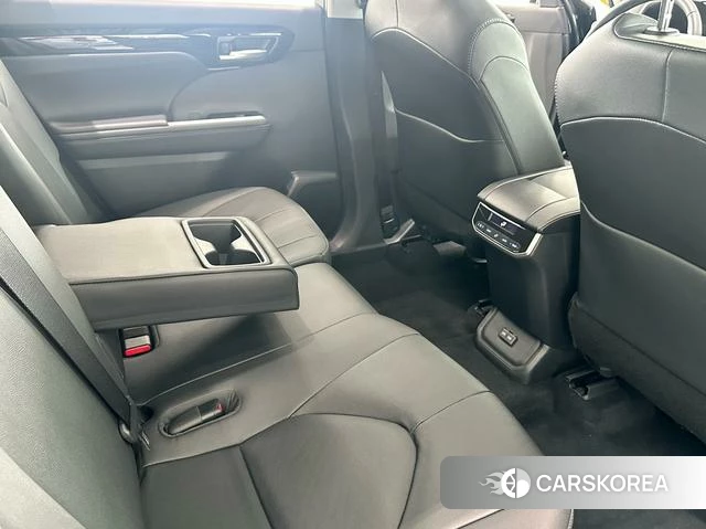 Toyota Highlander 2023 Черный из Китая, фото 6
