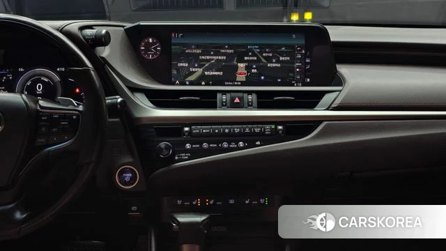 Lexus ES300h 7th generation 2019 Черный из Кореи, фото 6