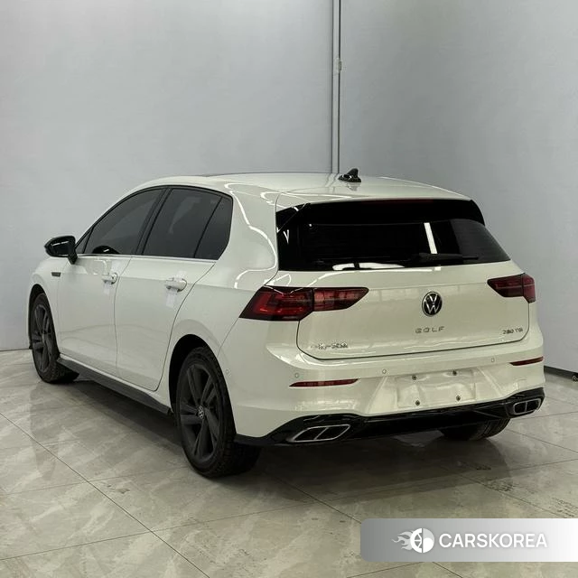 Volkswagen Golf 2023 Белый из Китая, фото 6