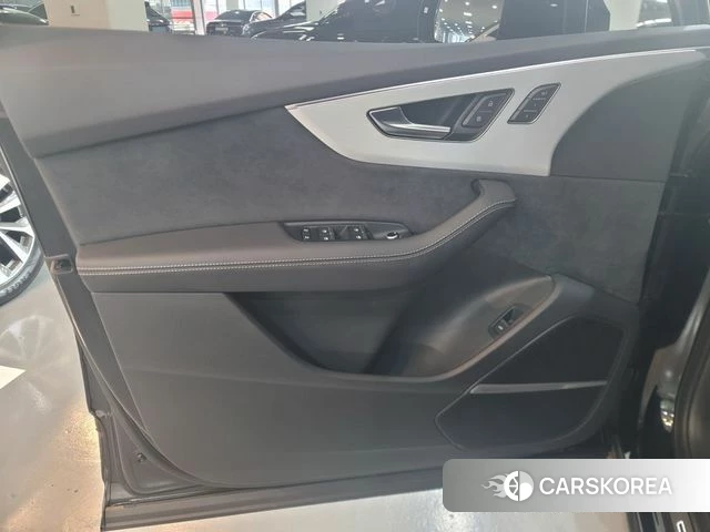 Audi Q7 (4M) 2025 Черный из Кореи, фото 6