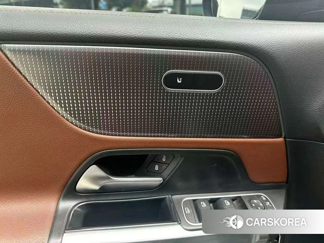Mercedes-Benz GLB 2022 Черный из Китая, фото 6