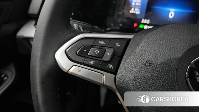 Volkswagen Golf 8th Generation 2022 Белый из Кореи, фото 6