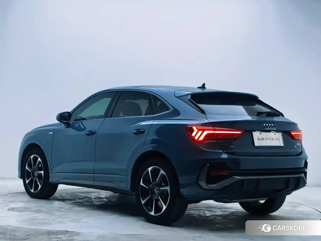 Audi Q3 Sportback 2023 Silver/gray из Китая, фото 6