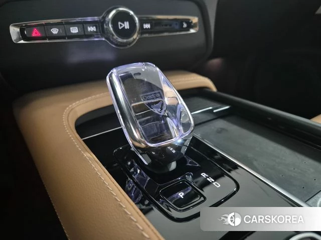 Volvo XC90 second Generation 2025 Белый из Кореи, фото 6