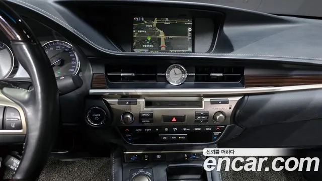 Lexus New ES300h 2018 Песочный из Кореи, фото 6