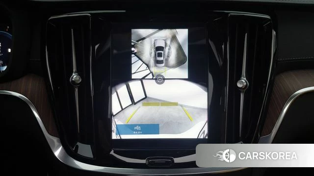 Volvo S60 3rd generation 2024 Белый из Кореи, фото 6