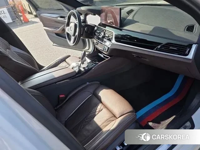 BMW 5 Series (G30) 2022 Белый из Кореи, фото 6