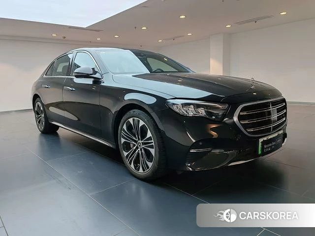 Mercedes-Benz E-class PHEV 2024 Черный из Китая, фото 6