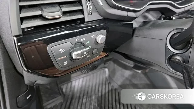 Audi A4 (B9) 2021 Черный из Кореи, фото 6