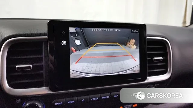 Hyundai Venue 2023 Белый из Кореи, фото 6