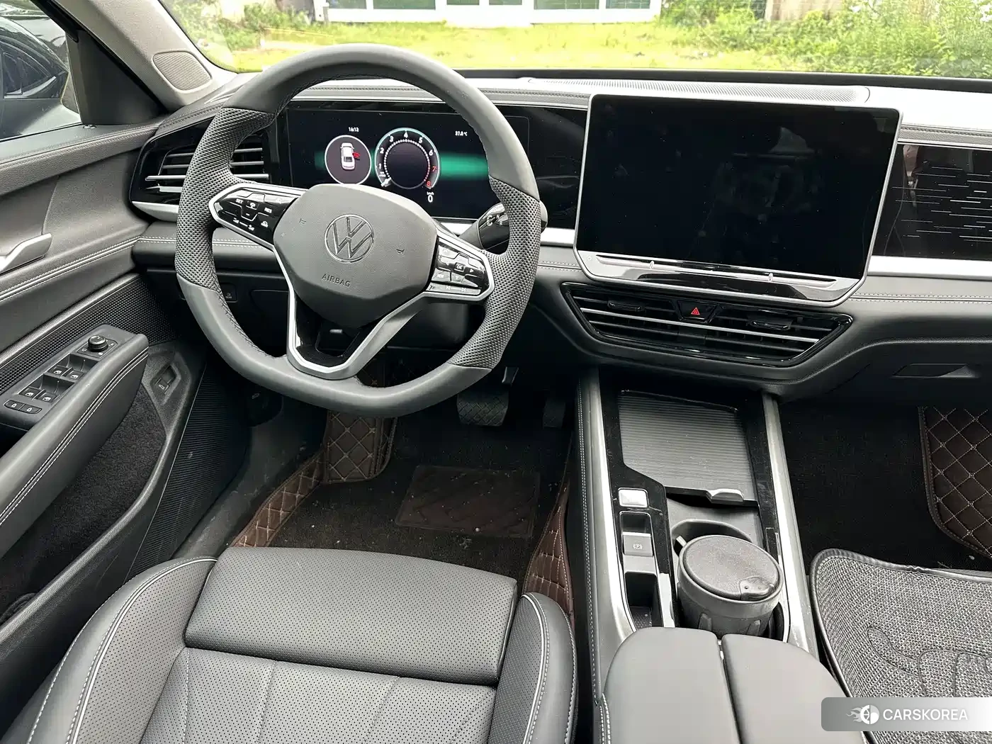Volkswagen Passat 2025 Черный из Китая, фото 6